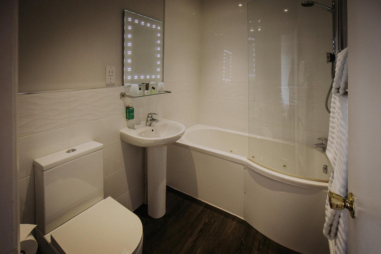 The Lake Isle Restaurant With Rooms Uppingham Exteriér fotografie